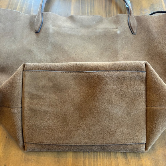 Madewell Oversized suede shopper tote (Dried Acorn) - Picture 7 of 9
